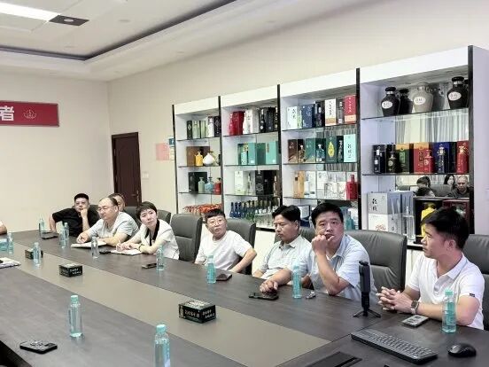宁晋县自媒体协会召开泥坑酒创始110周年盛典宣传预备会