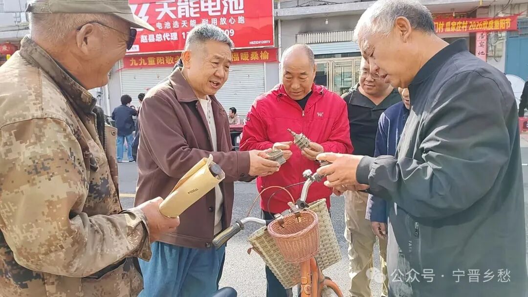 好热闹，赵县张武君家门口发生啥事了